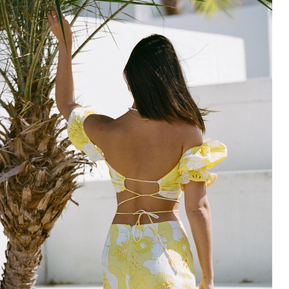Sabo skirt yellow floral two piece set - Picture 5 of 5